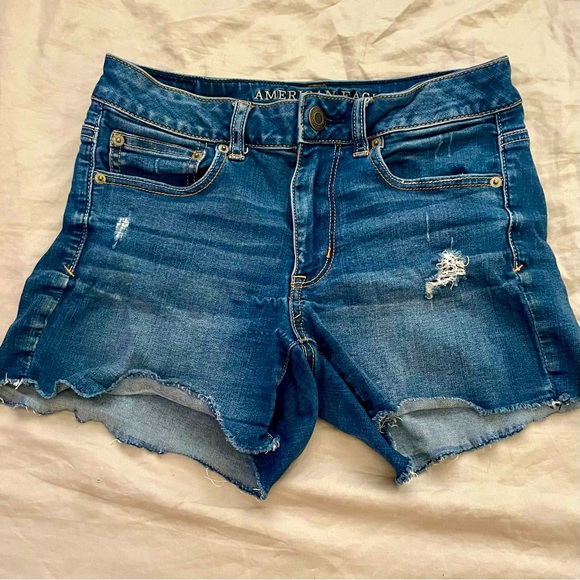 American Eagle Outfitters Distressed Women’s Stretch Cutoff Shorts, Size 6 - Picture 3 of 10